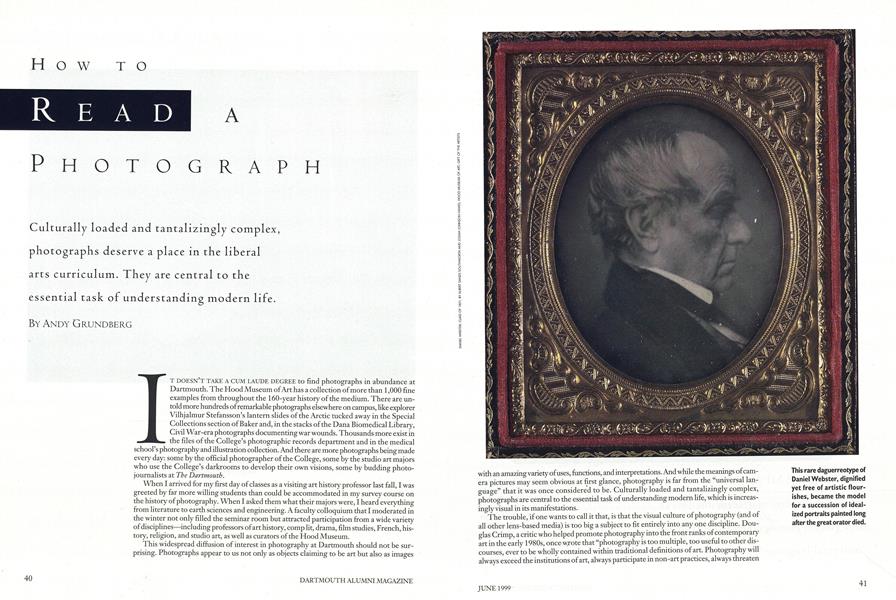 How to Read a Photograph